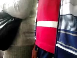 訪問するお友達を招待します。 女 教師  ...