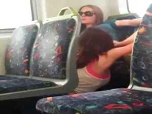 遊び心のある金髪ジャンプ彼女の彼氏のコッ ...