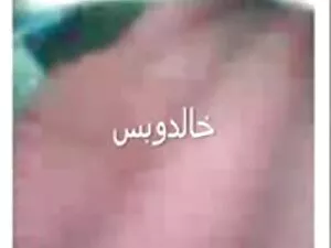 男は車の中で大きなディックを立ち往生 女 ...